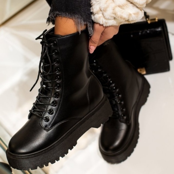 !! RESTOCKED !! Black Vegan Leather Side Zip Combat Boots - Picture 8 of 8